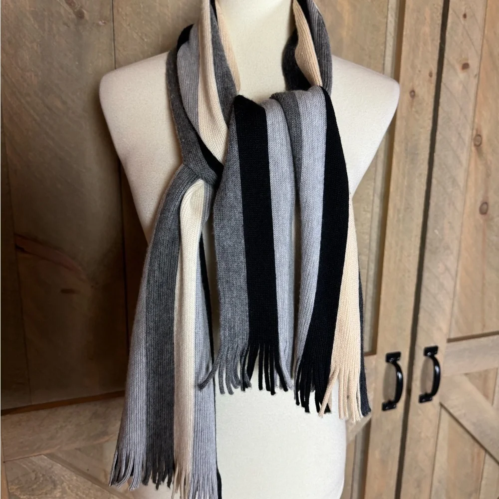 Grant Thomas striped wool scarf with fringe ends Made in Germany
